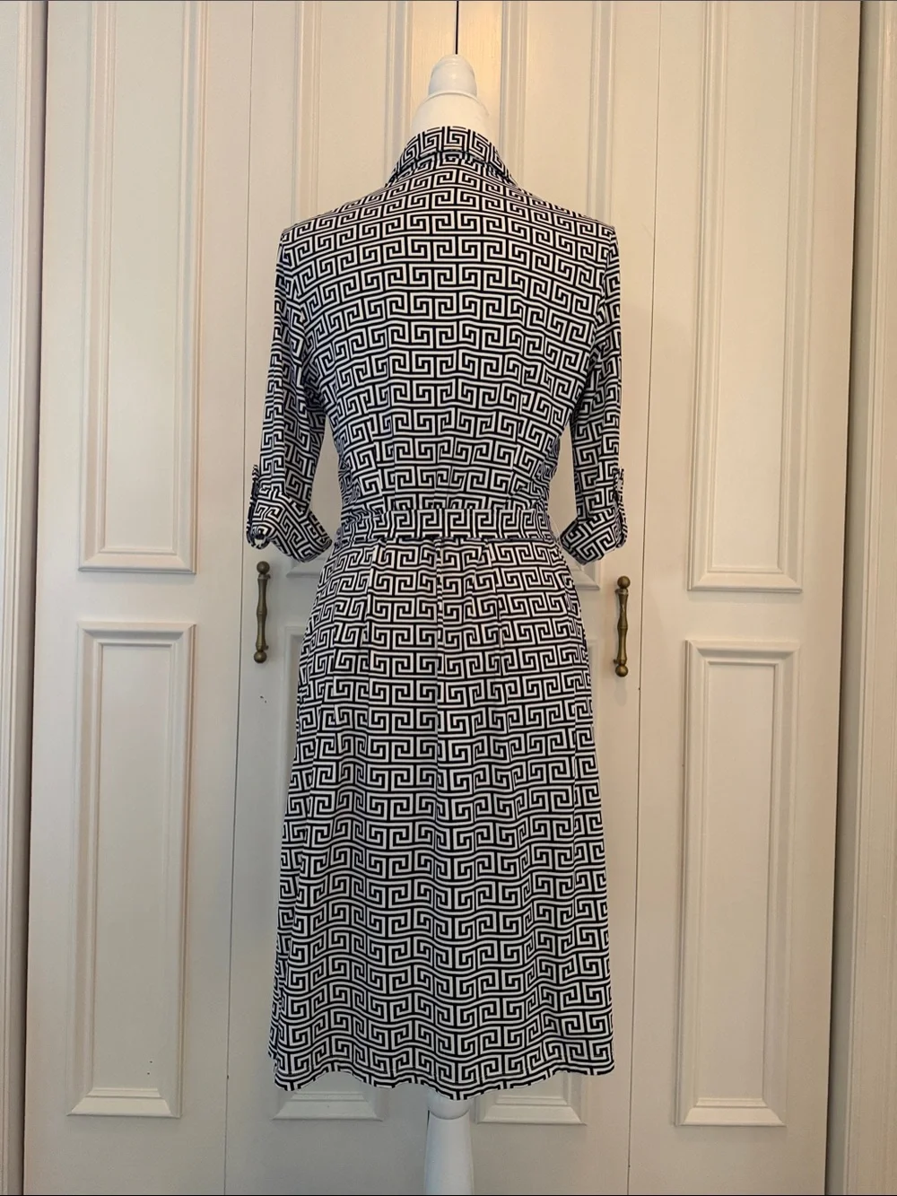 J. McLaughlin Black and White Geometric Print Button-Up - Worn Once - LIKE NEW